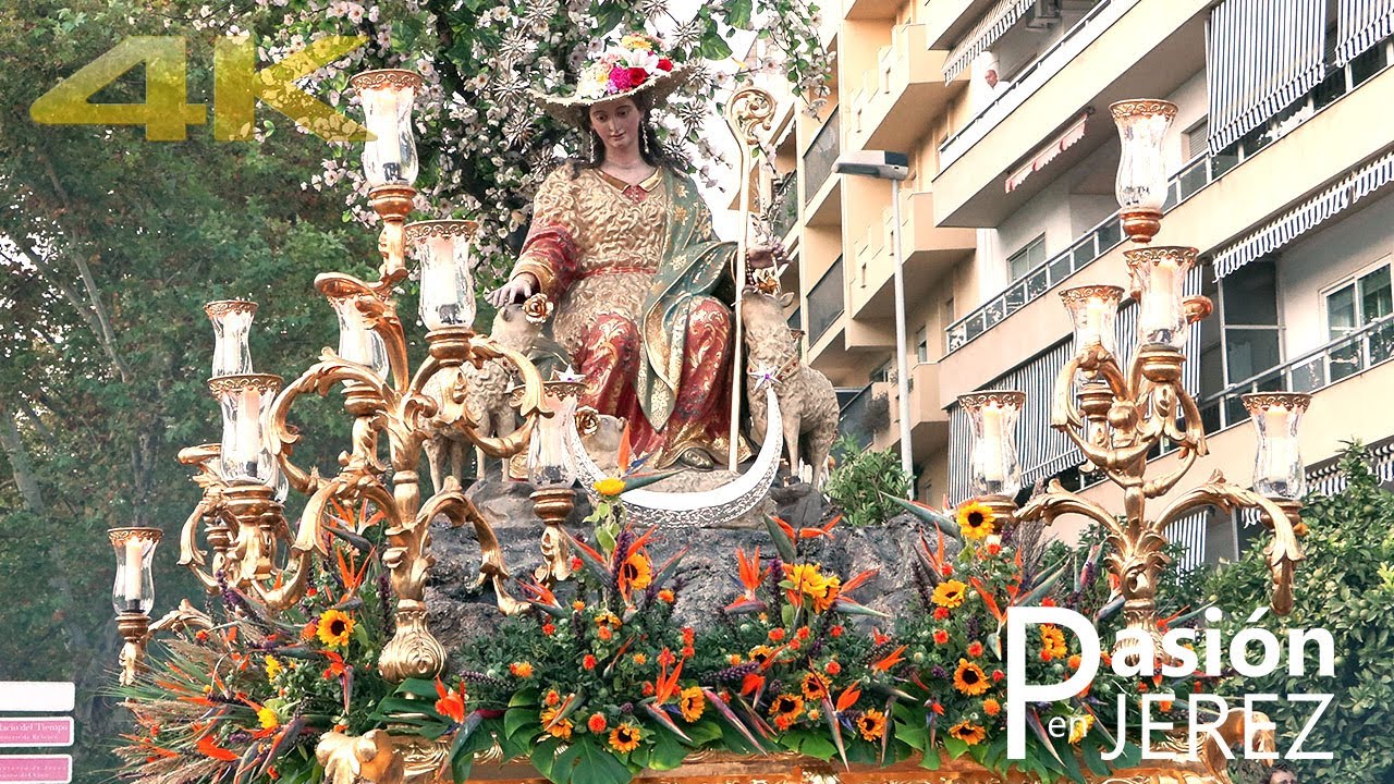 Salida procesional de la Divina Pastora de Capuchinos - Jerez 2022