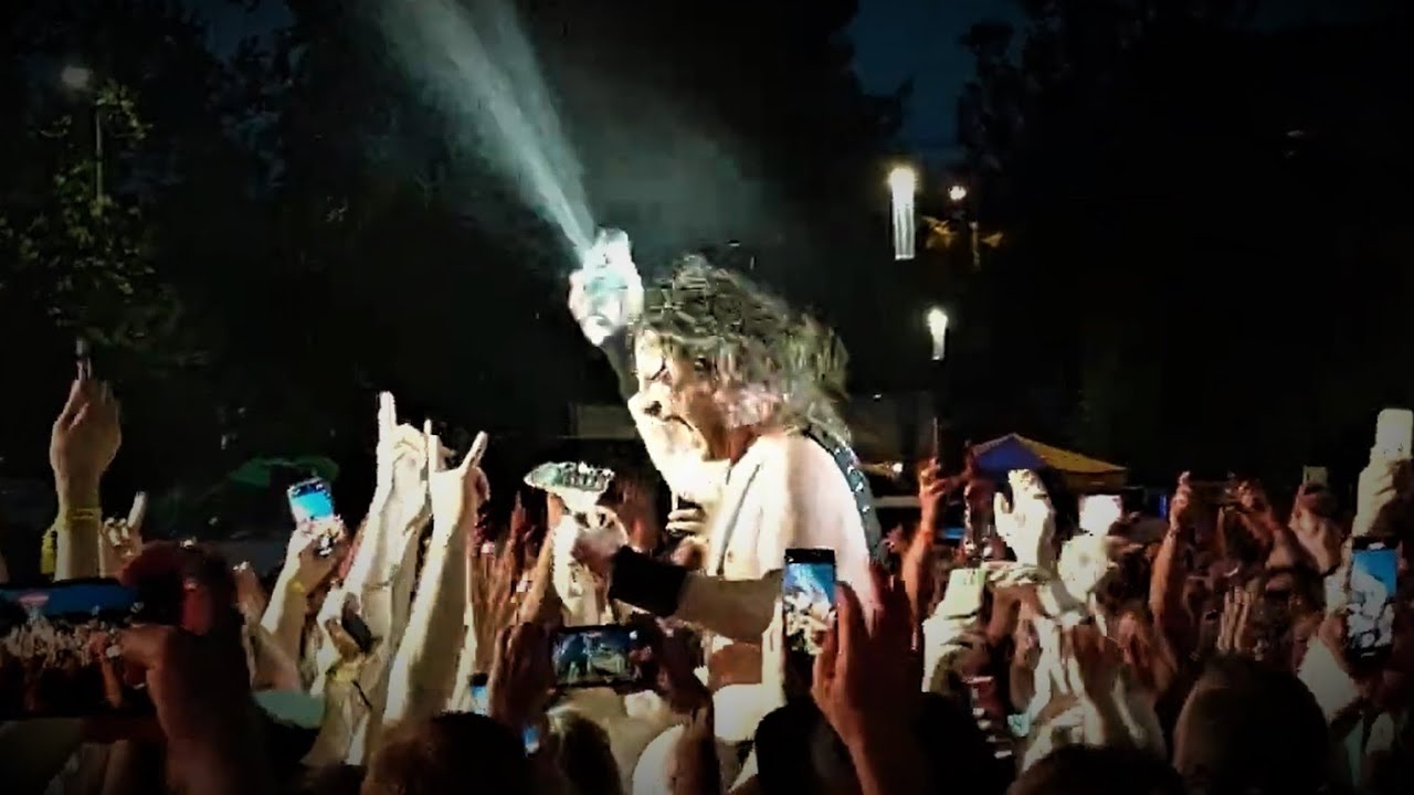 Airbourne- Girls in Black (Harley-Davidson 120. Anniversary Festival, Budapest)