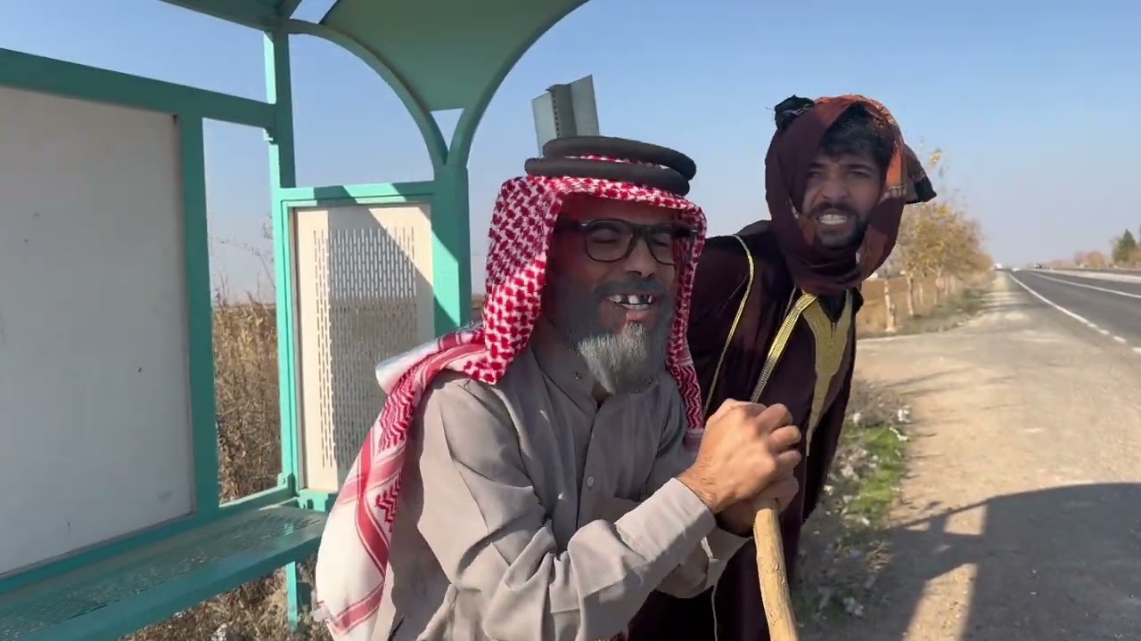 خليل جايب تكسي تايرجع امو من الارض🤣😂