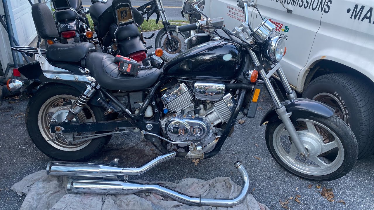 Восстановление разбитой Honda Magna 750 VF750C 1997 года выпуска. Запчасти для мотоцикла. Выхлопн...