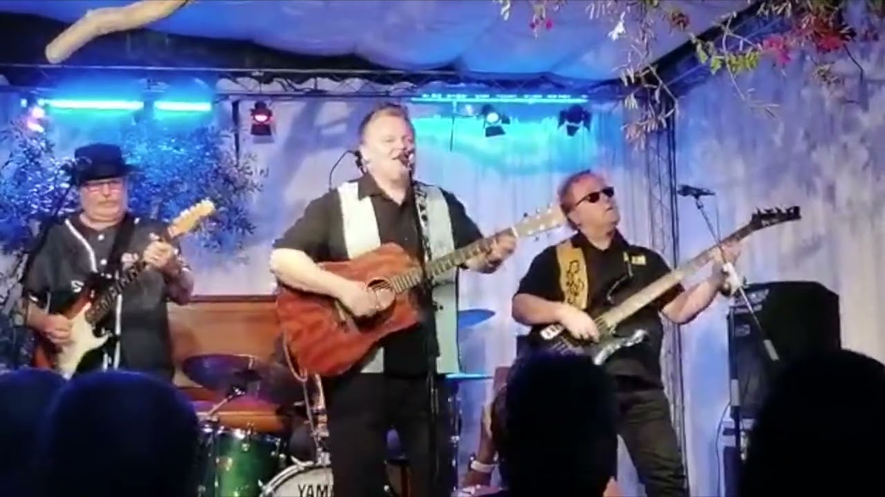 Pekka Tiilikainen & Beatmakers - Twenty Flight Rock / Rockabilly Rebel (Live in Spain)