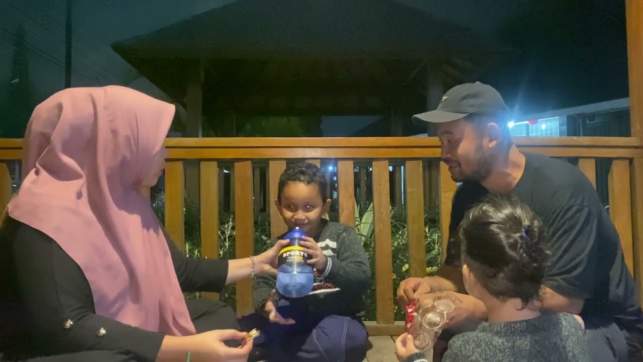TGL 31-01-2026 JAM 19:58 DÜDÜK SANTAI DI DEPAN HOTEL RUDANG BERASTAGI