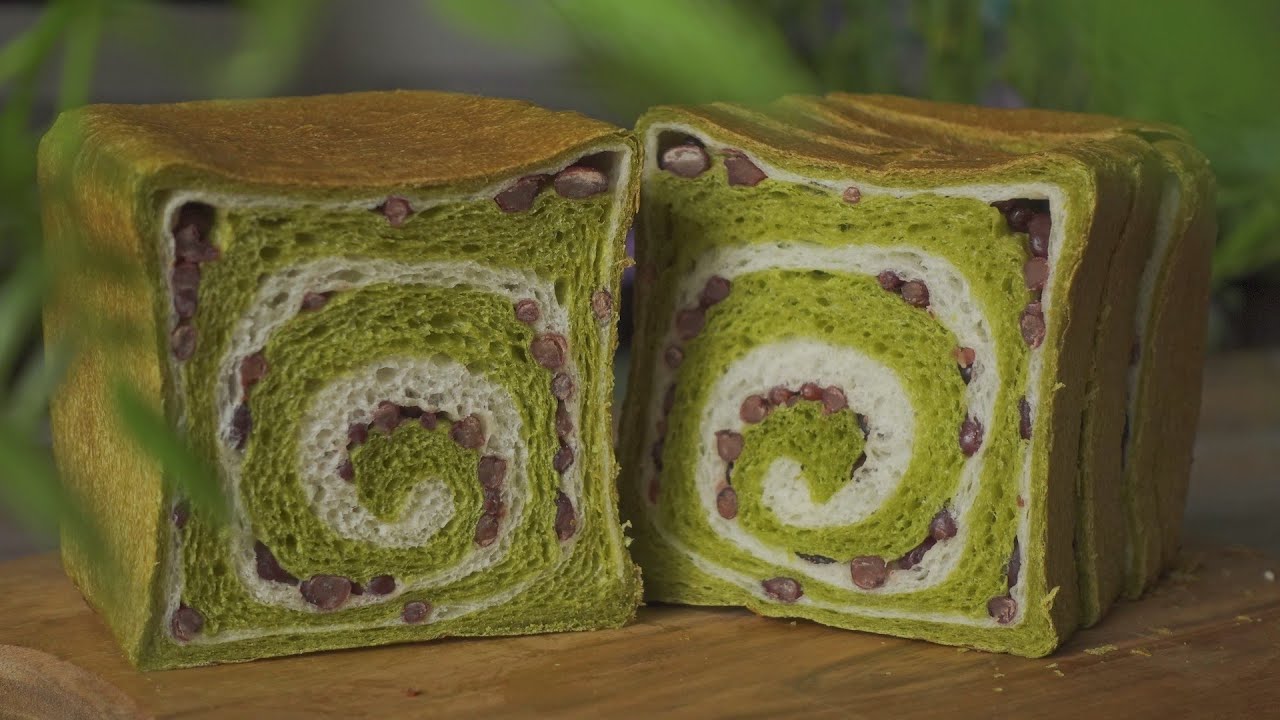 Matcha red bean bread