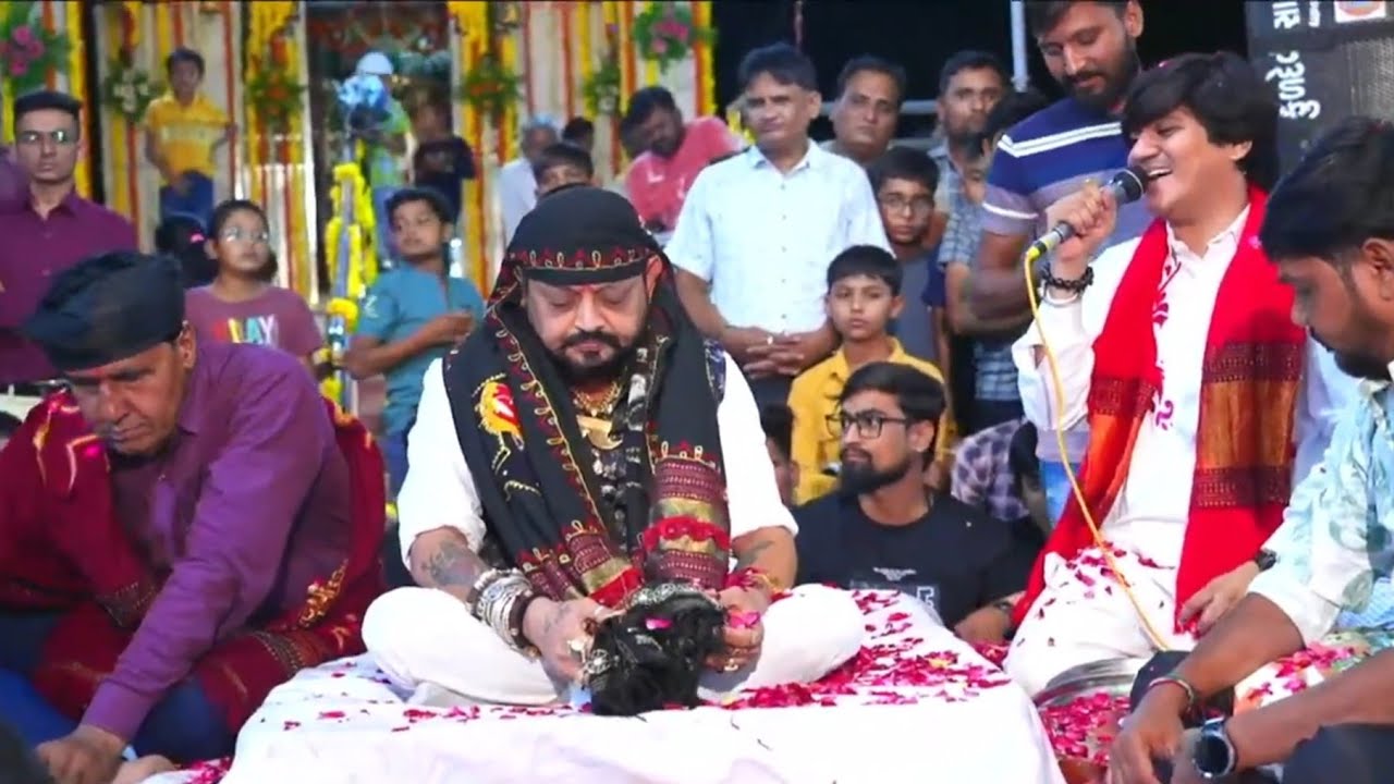 મામાદેવની જોરદાર ધૂણ, દેદિયાસણ