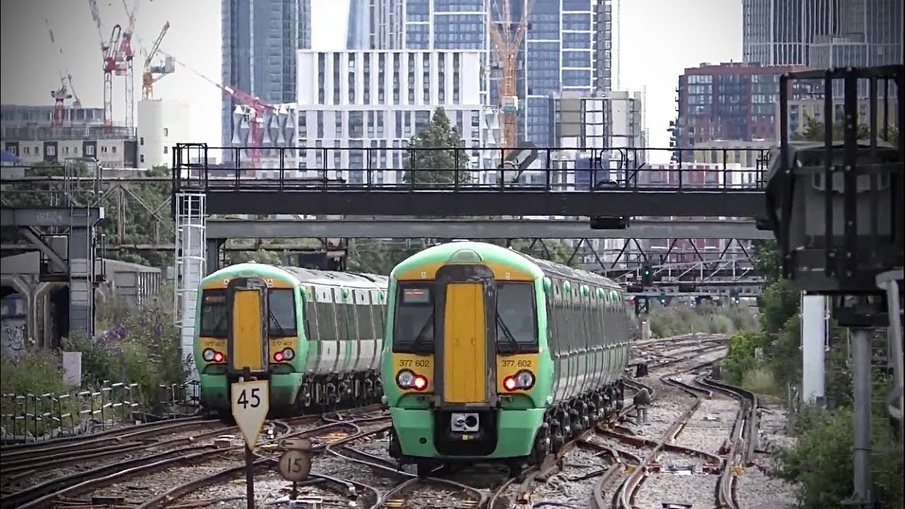 Trains at Clapham Junction (W/SLL) 02/07/22