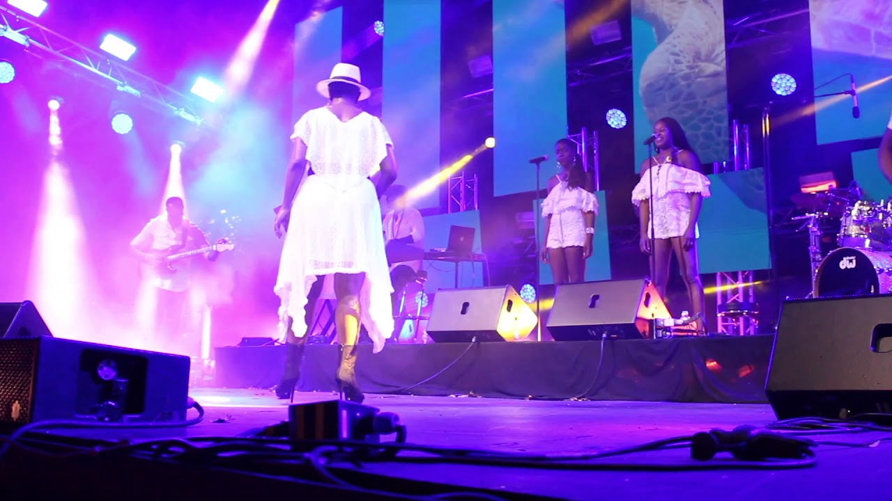 CHRISTIANE OBYDOL -  ZOUK MACHINE  EN LIVE :  CARCASSONNE LE 27 AOUT 2017
