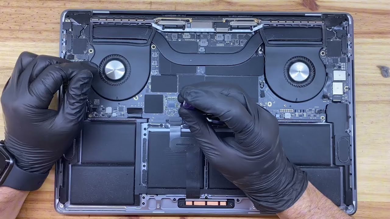 Desarme y mantenimiento completo de MacBook Pro A2141 | Guía paso a paso