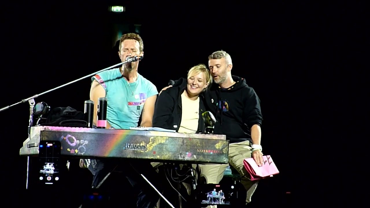 Coldplay Violet Hill Live Wembley Stadium 27/8/25 Music of the Spheres Tour