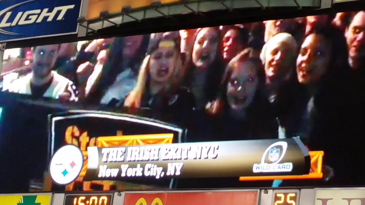 Jerome Bettis leads Steelers fans in terrible towel twirl