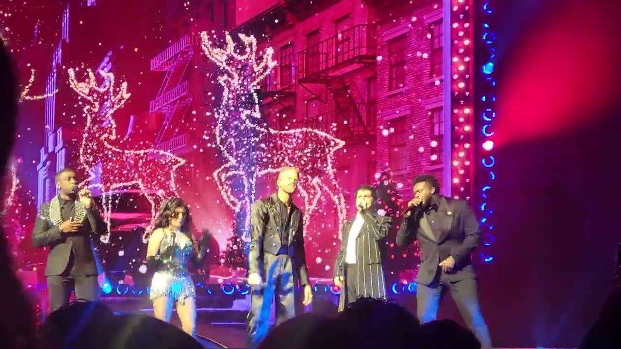Pentatonix Jingle Bells (pop-punk style) Christmas in the City tour 2025