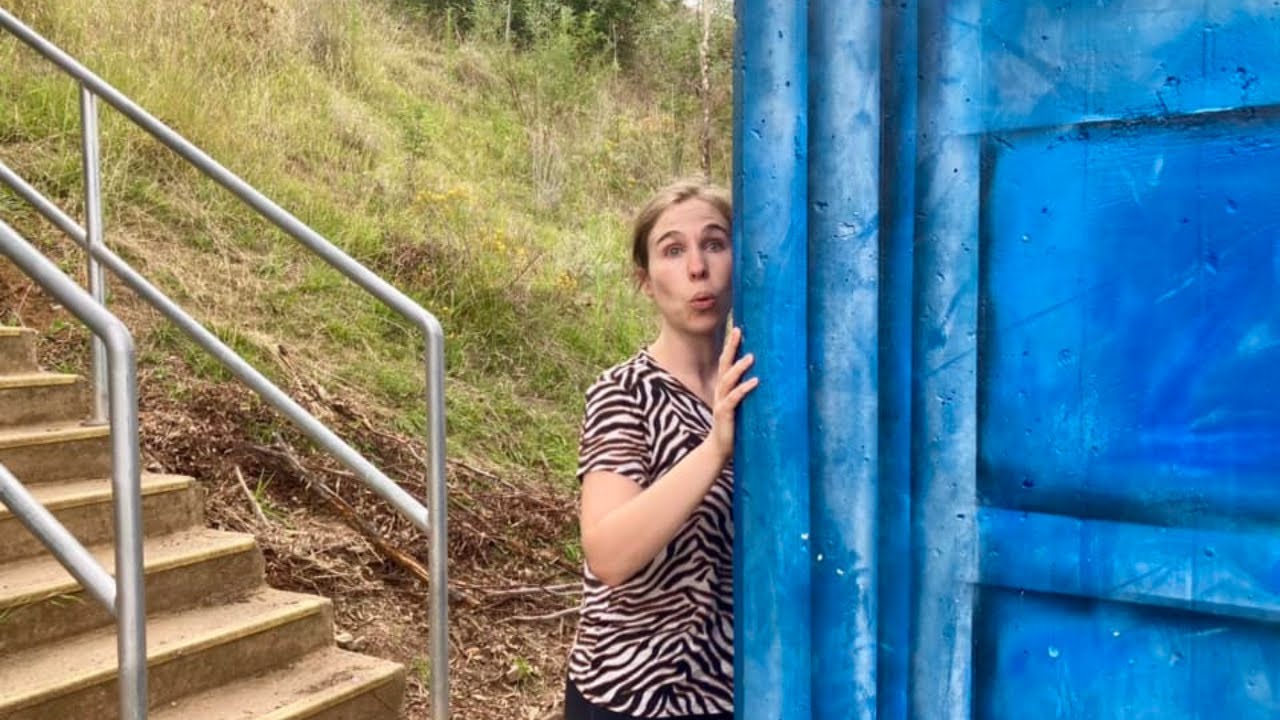 My Housemate is a Comedian - Red Hill Comedy | Alice's Adventures Around Australia Ch15