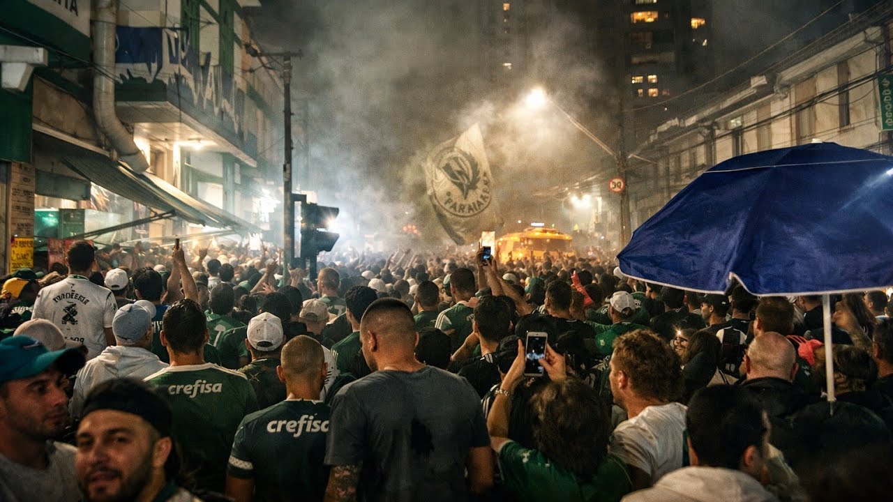 FESTA INSANA DA TORCIDA! 💚 Sociedade Esportiva Palmeiras comemora o 27º título na Rua Caraíbas