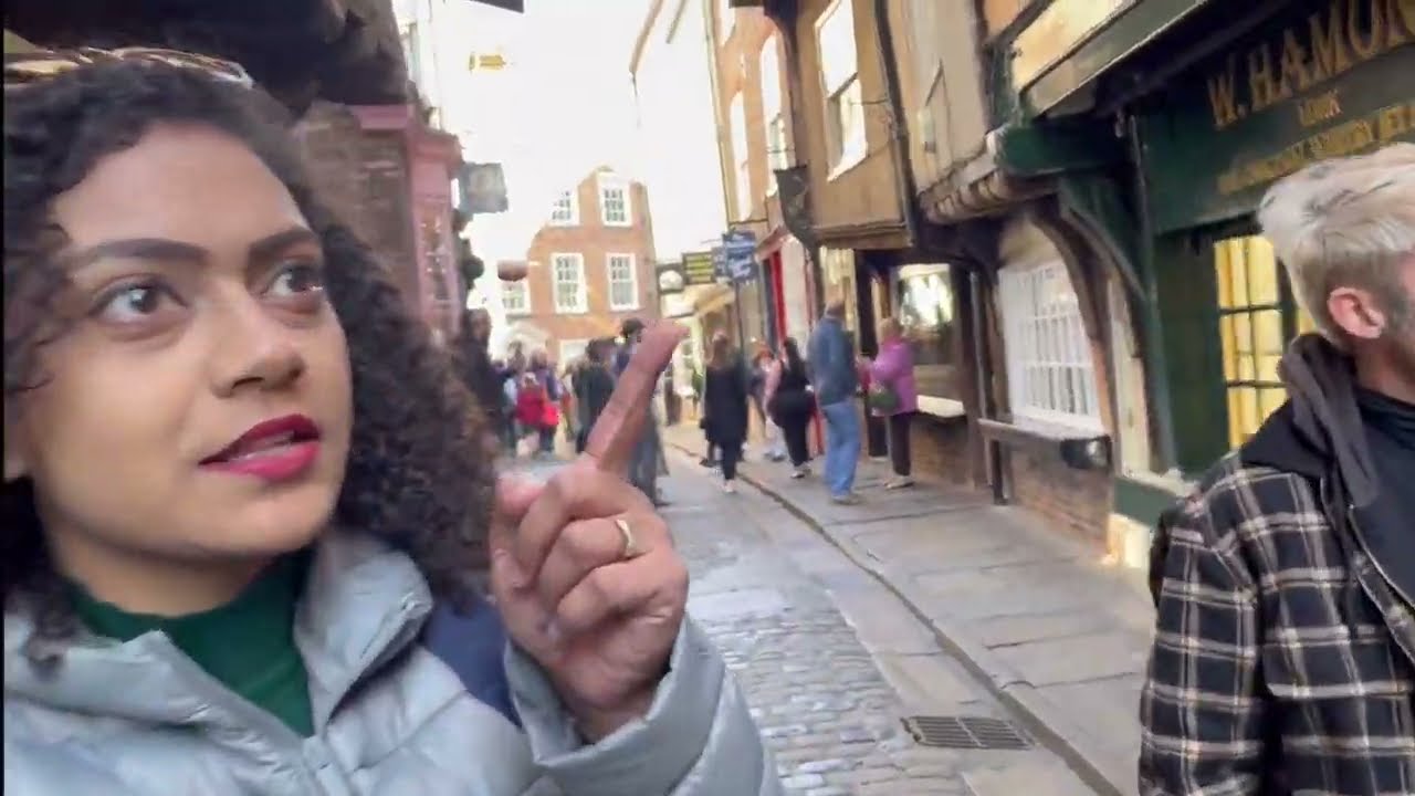Exploring historic city of York in England | Famous Harry Potter Street and more
