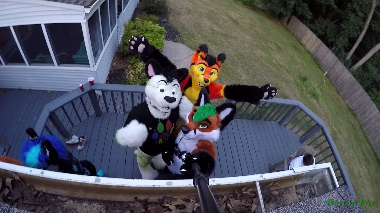 BBQ at Tsu's — июнь 2016 г. — случайные клипы