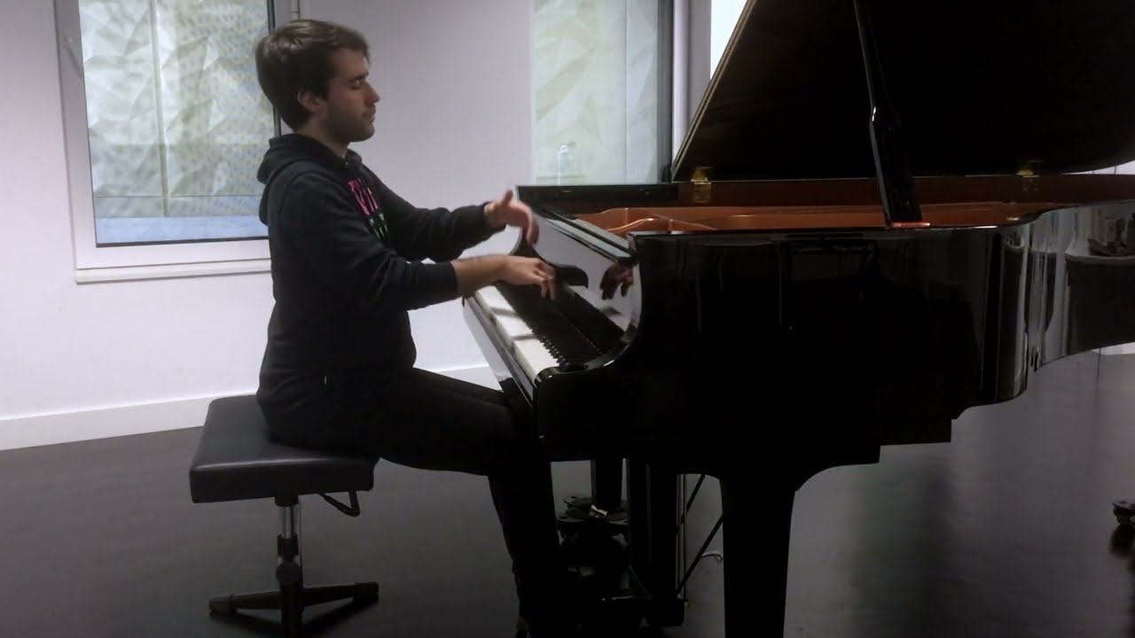J. González Sarmiento: Preludes 15 & 10 - Javier Hombría