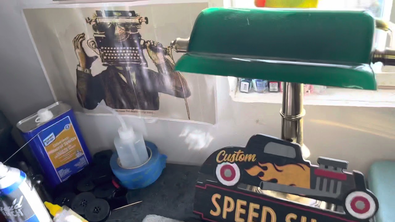 All The Way UK! Extra Clean BlueBird Torpedo Typewriter