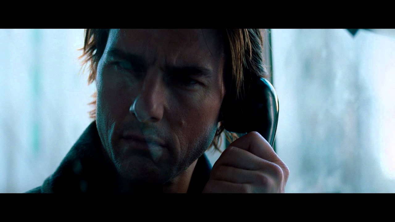 Mission: Impossible - Ghost Protocol: Phonebooth