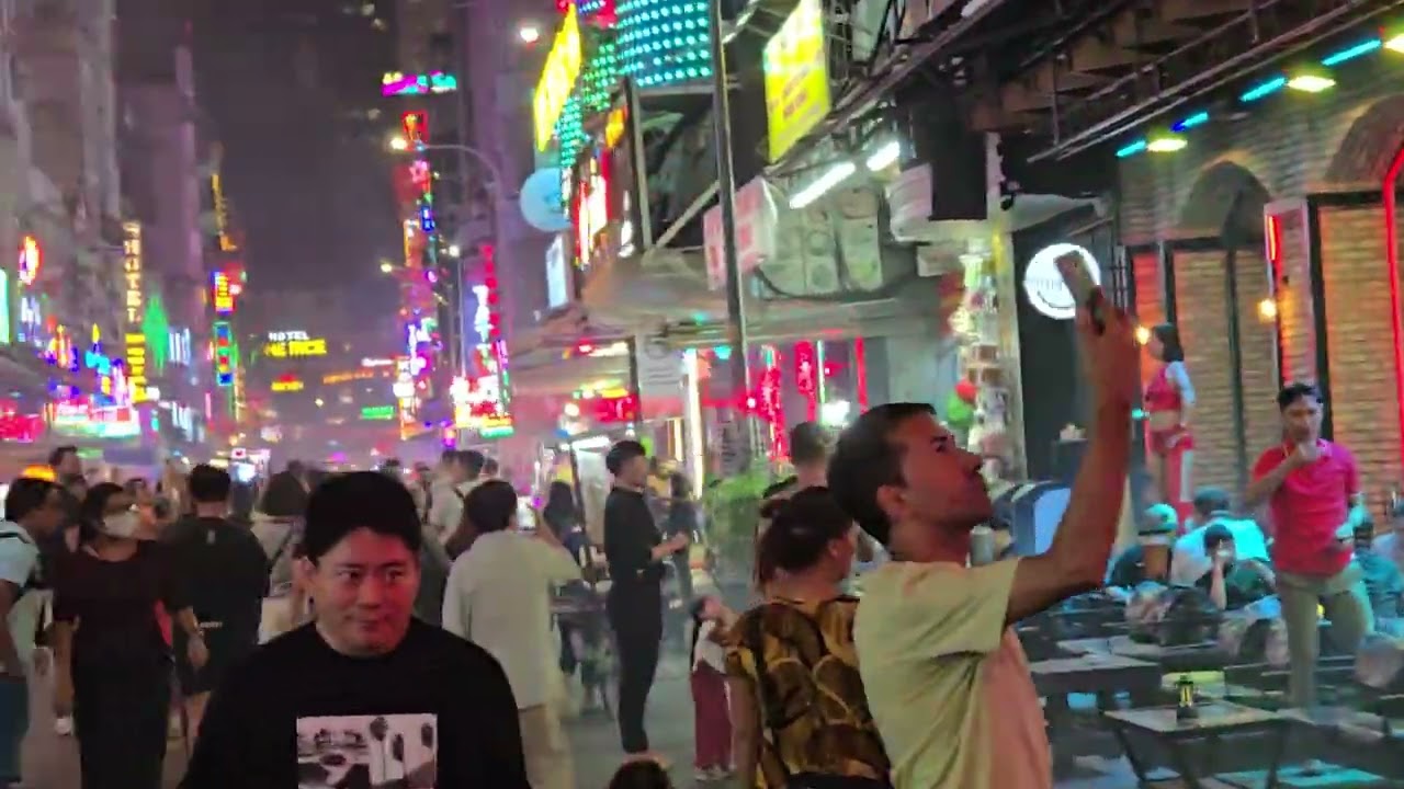 Walking Street/ Pho Di Bo Bui Vien