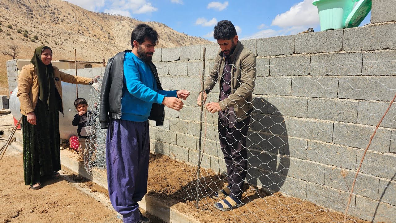 **Resilience in War: Ali's Nomadic Life Amidst Chaos**