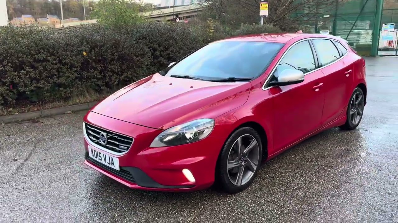2015 Volvo V40 1.6 D2 R-Design Red - VOLVO HISTORY + ALCANTARA + DAB + CRUISE