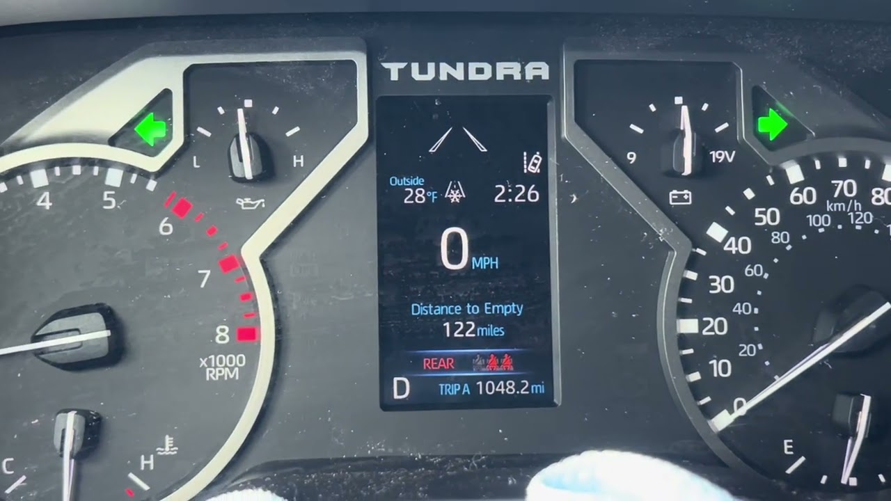 Toyota Tundra 丰田坦途皮卡4x4下雪天挺重要