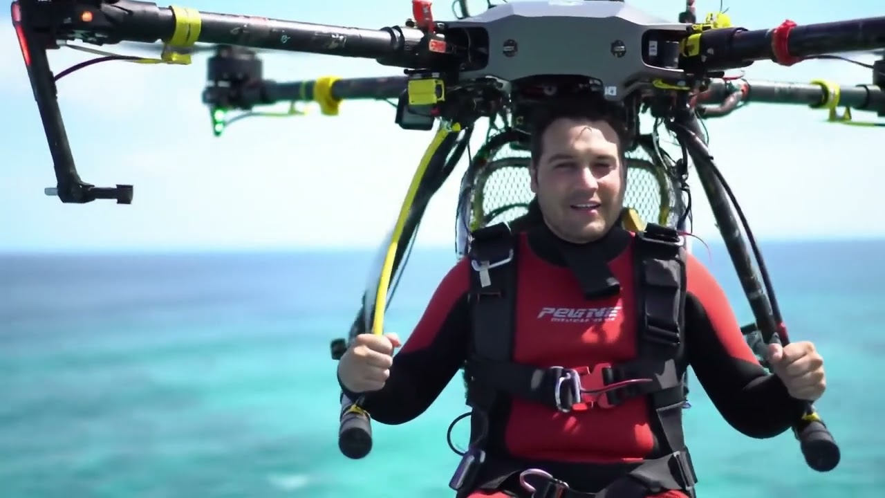 Denizin &uuml;zerinde b&uuml;y&uuml;k drone ile u&ccedil;an adam herkesi şok etti... #iha #dronefly #drone #ai