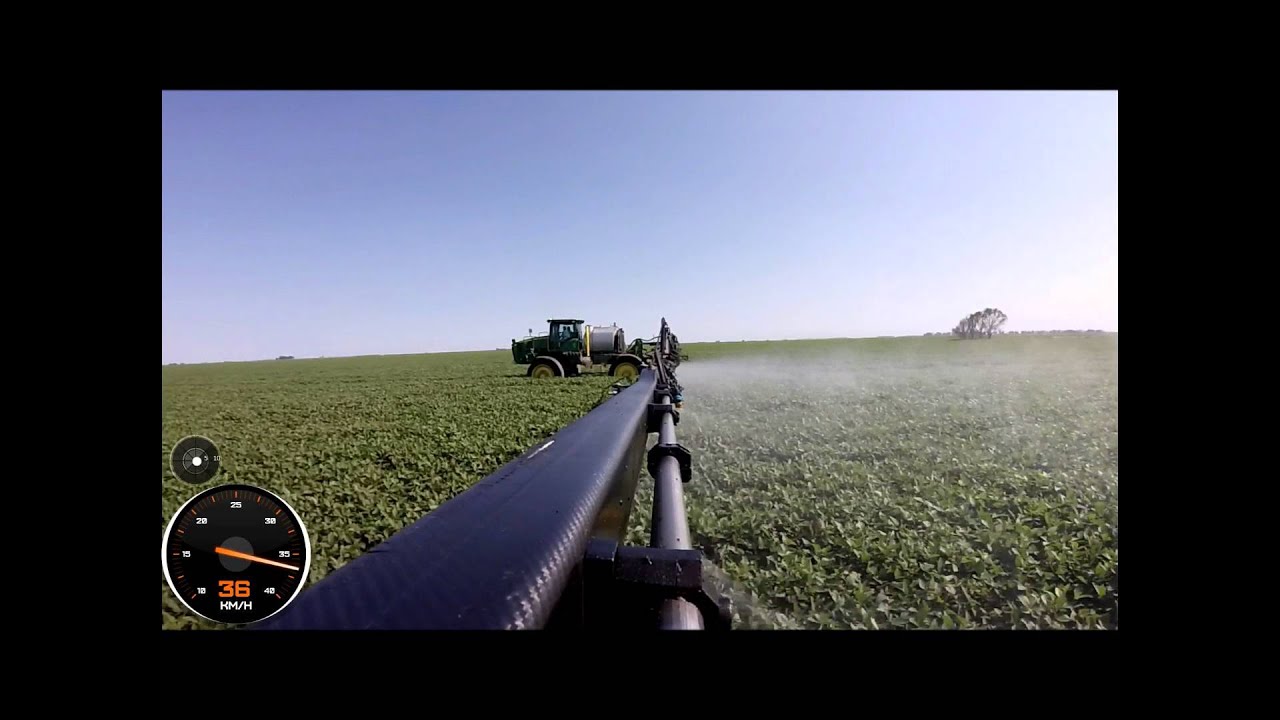 Biggest Sprayer in the World! John Deere R4038 with 52 m Boom... Maior Pulverizador do Mundo! (HD)