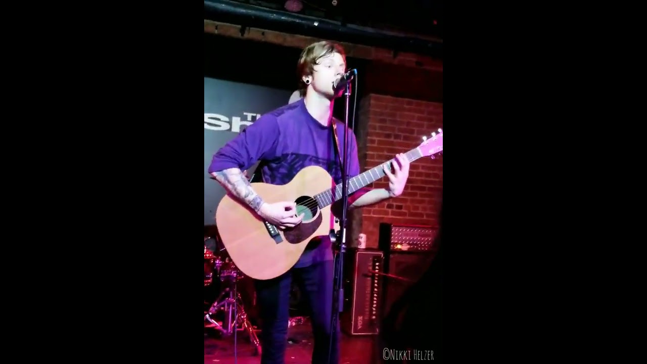 MAKEOUT - Secrets [LIVE]