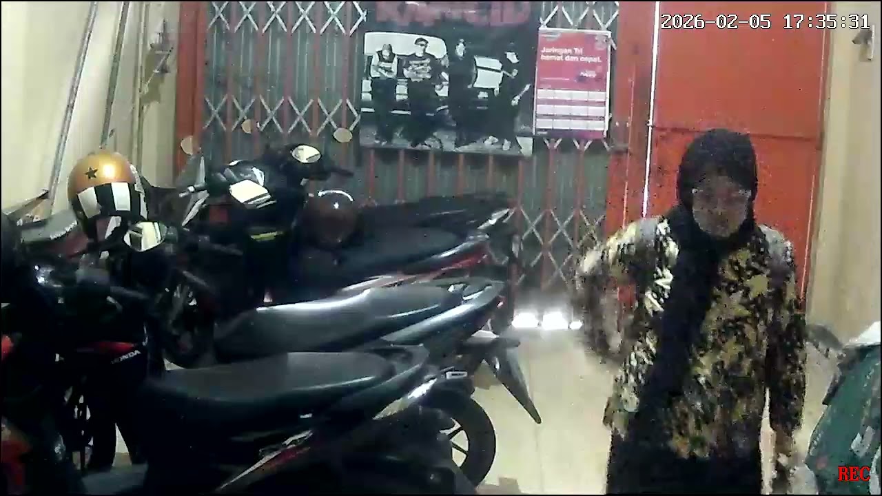 C 5226 Kristin Pulang Magang 