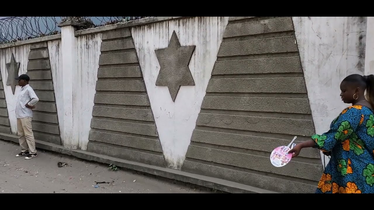 27/1/2024 UNE OFFRE DANS UN BON MILIEU À PLAZA 20/18m À 50m DU BLVD 60000$ à DISCUTER +243901913341