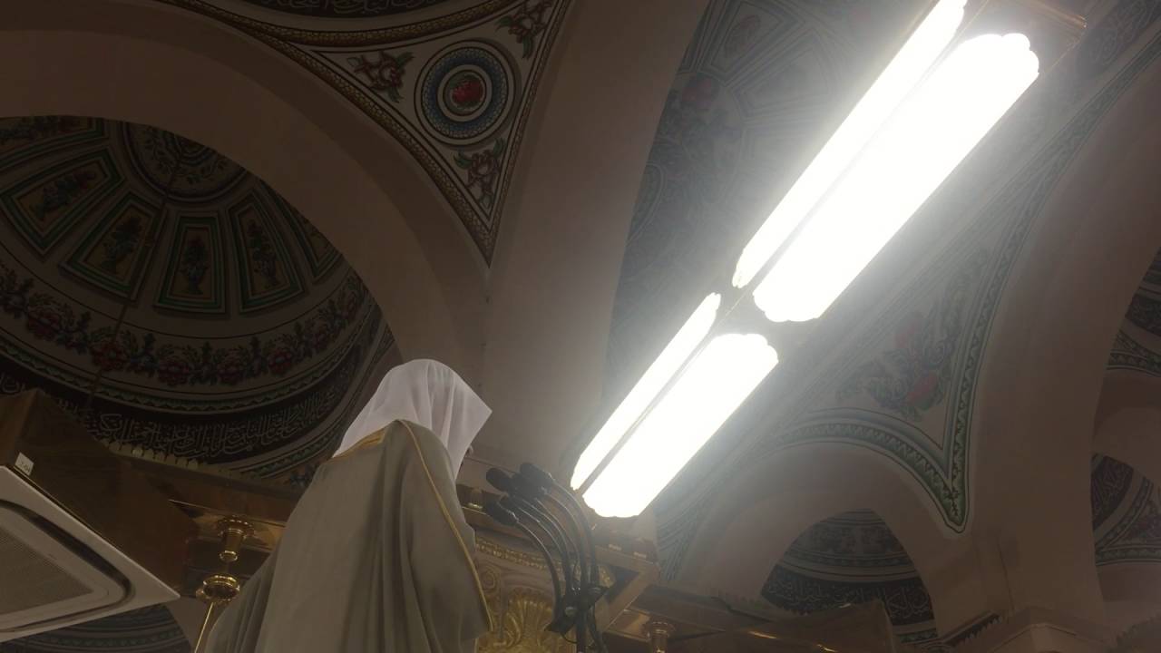 Isha Adhan from AlMasjed AlNabawi by Sheikh Omar Sunbul