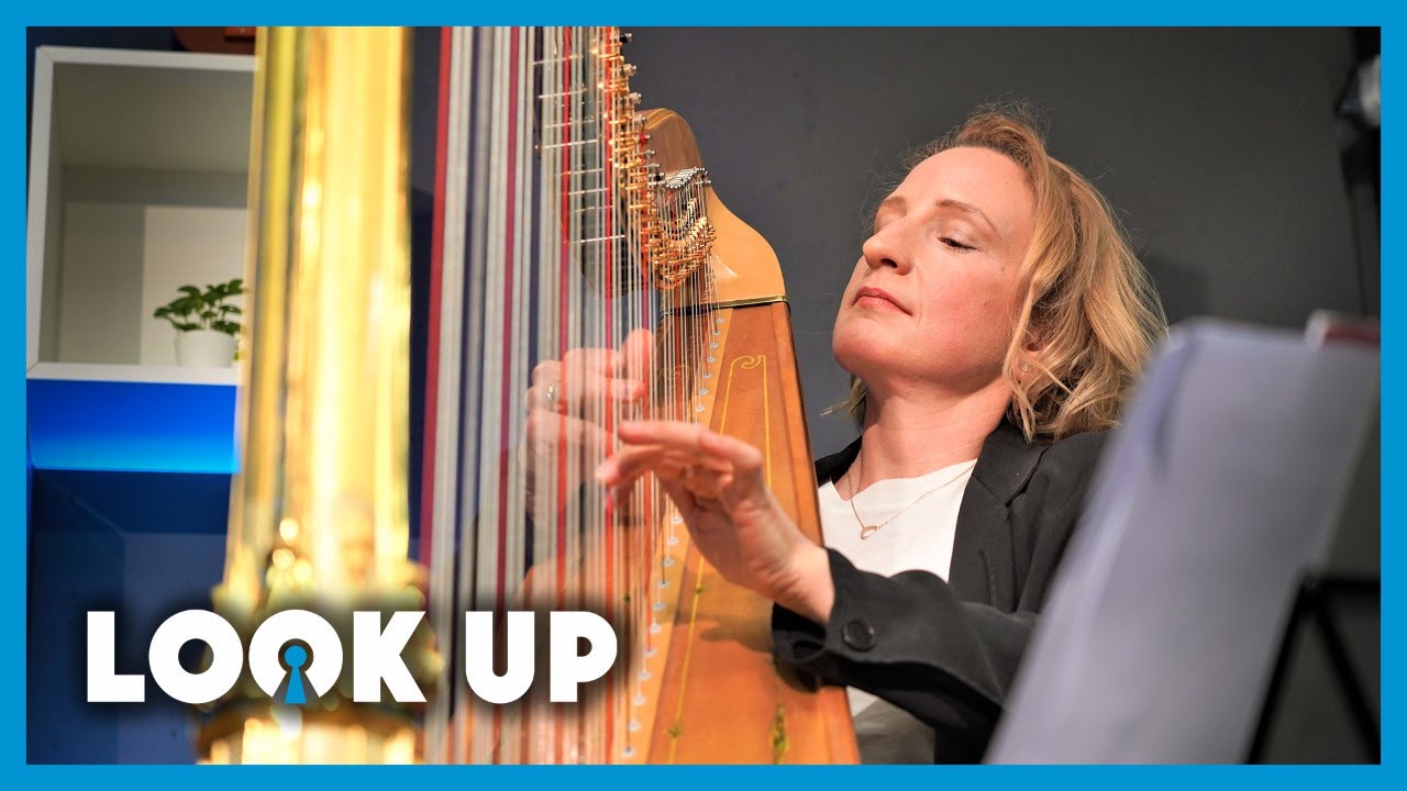 Live-Talk mit Harfenspielerin Sarah Christ I LookUp Show
