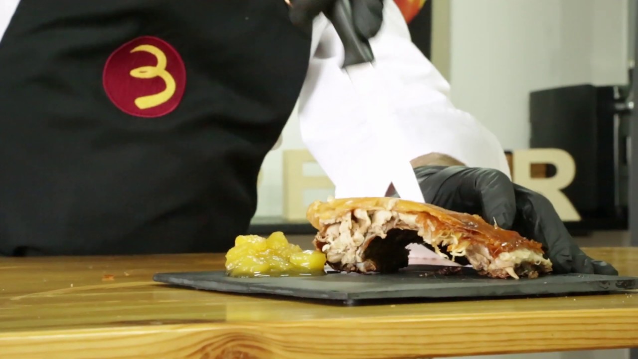 MEDIO COCHINILLO ASADO