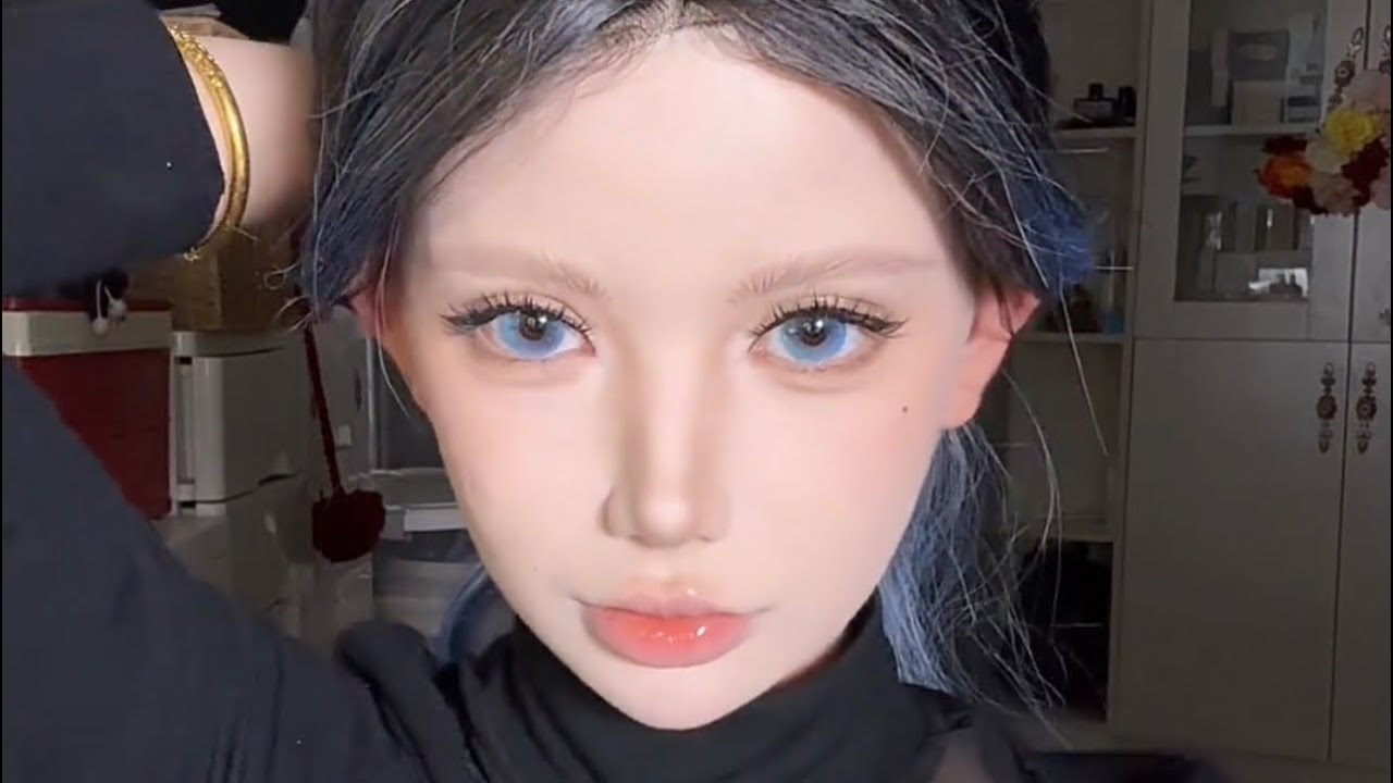This Blue-Eyed Doll Makeup Looks Not Human | Full Transformation…👩🏻‍🦲
