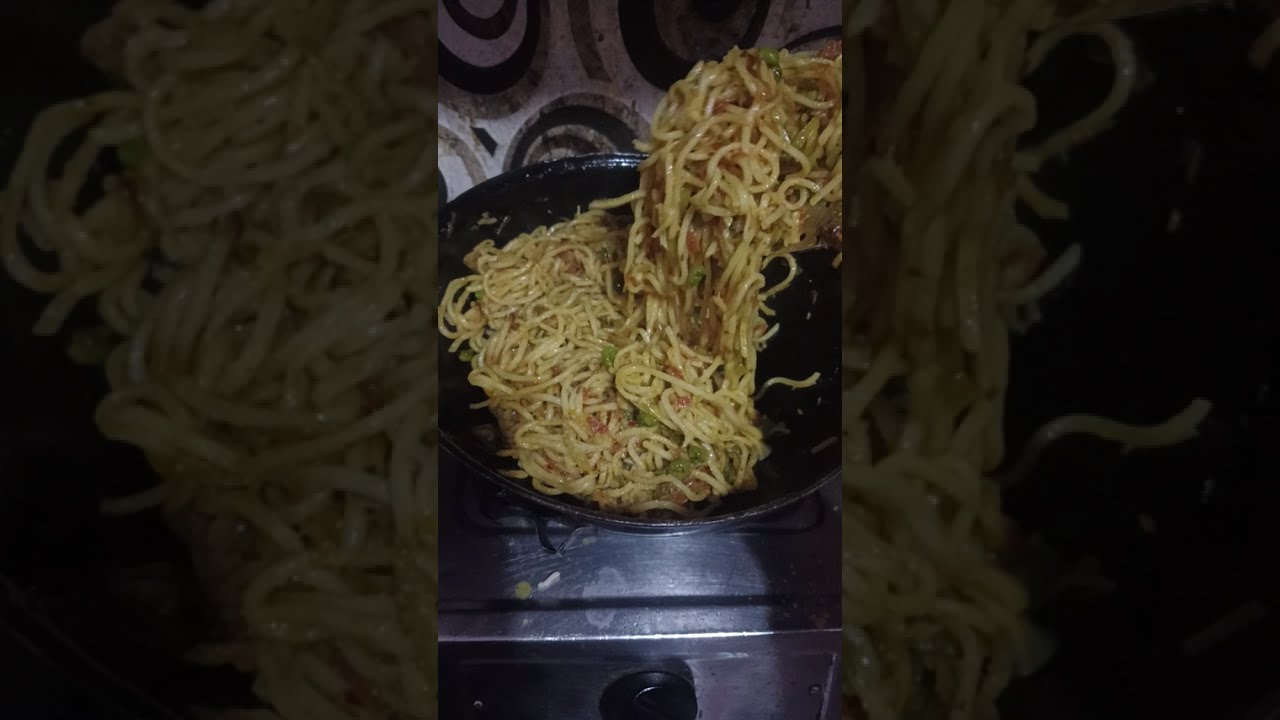 #Desi chowmin with lots of vegetables 🥕🫛🫑🥬