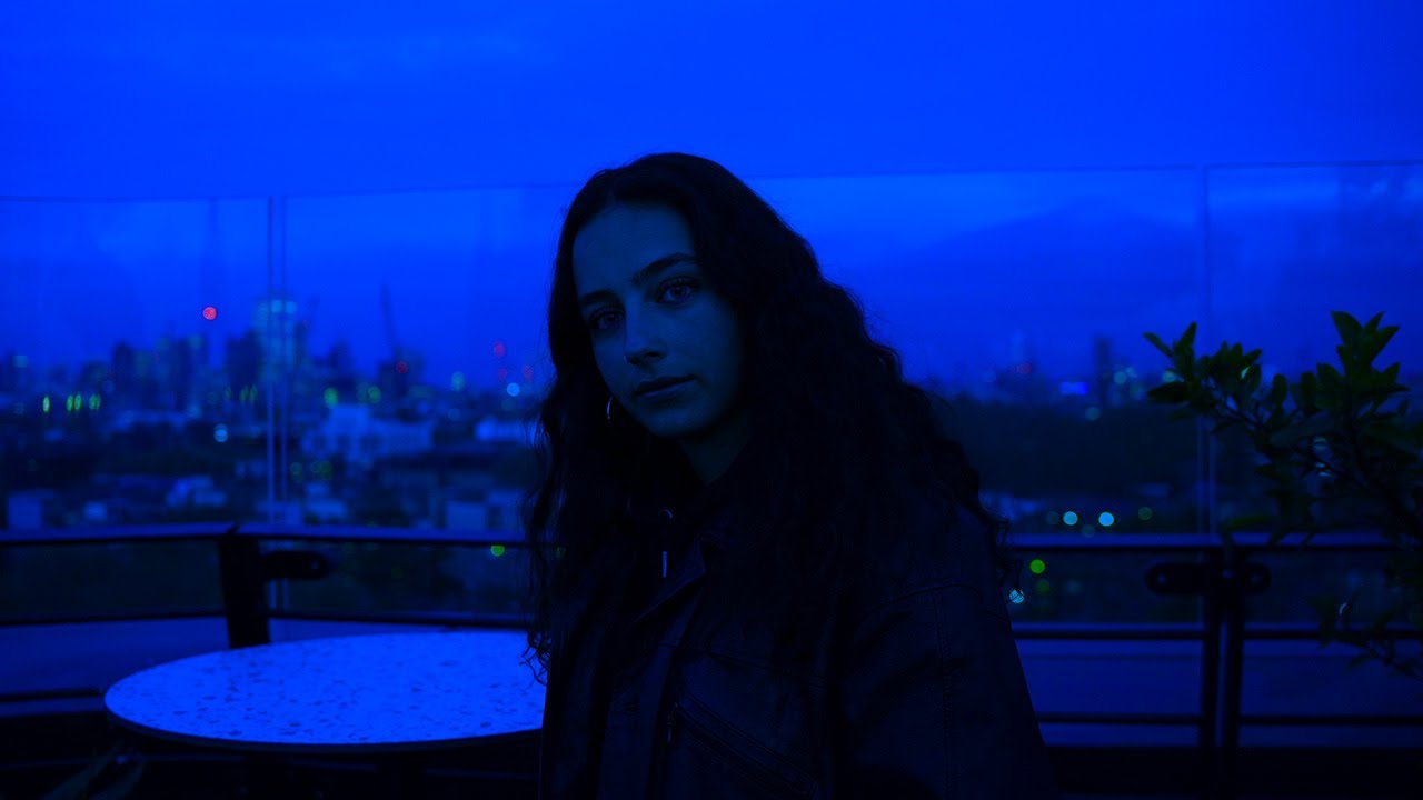 THELMA - She's A Baddie (Visualiser)