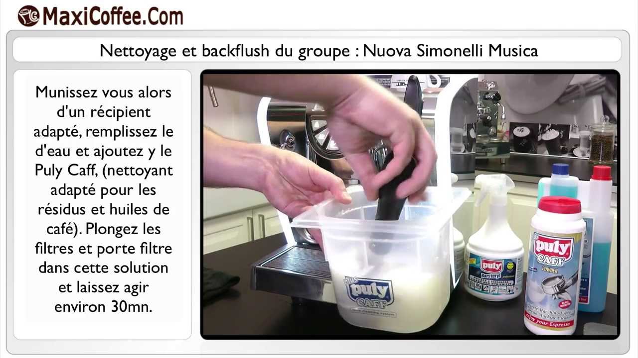 Nettoyage et backflush du groupe Nuova Simonelli Musica | Les Tutos MaxiCoffee