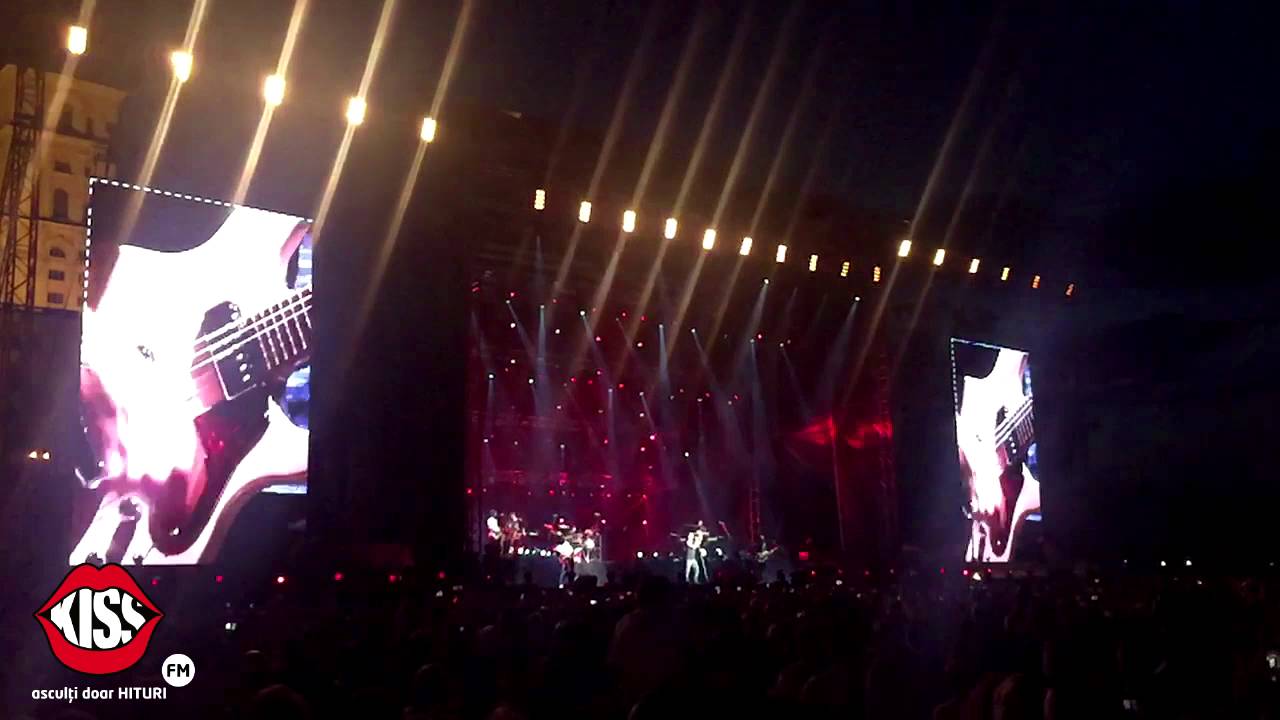 Maroon 5  - This Love (live in Piata Constitutiei)