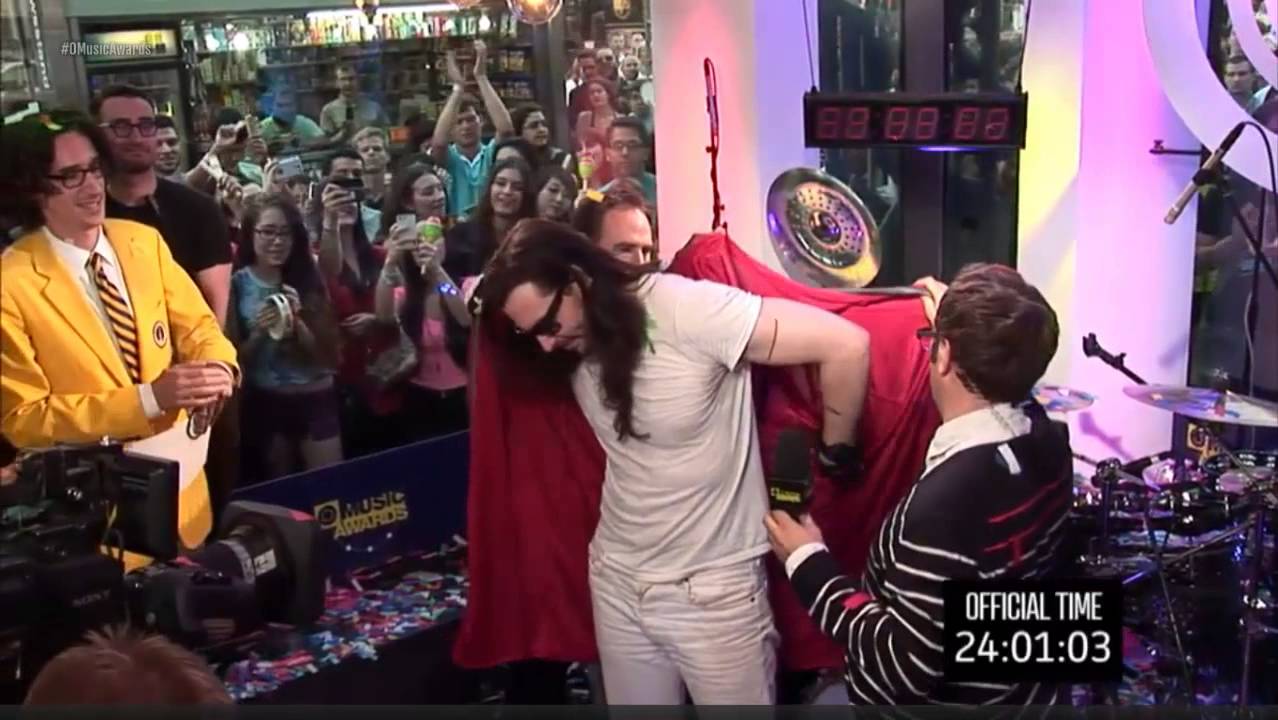 Last 5 minutes of Andrew W.K.'s 24 hour drumathon!