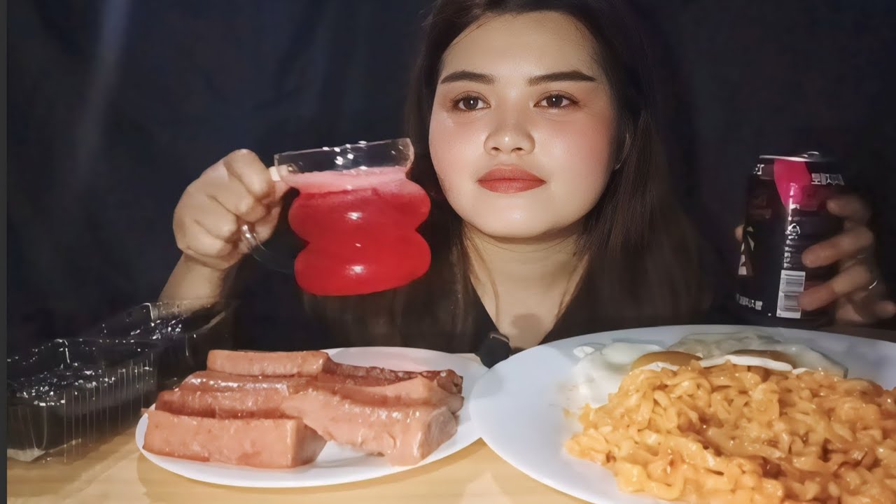 asmr mukbang samyang buldak cream carbonara, fried eggs and korean spam + cooking | justmeann