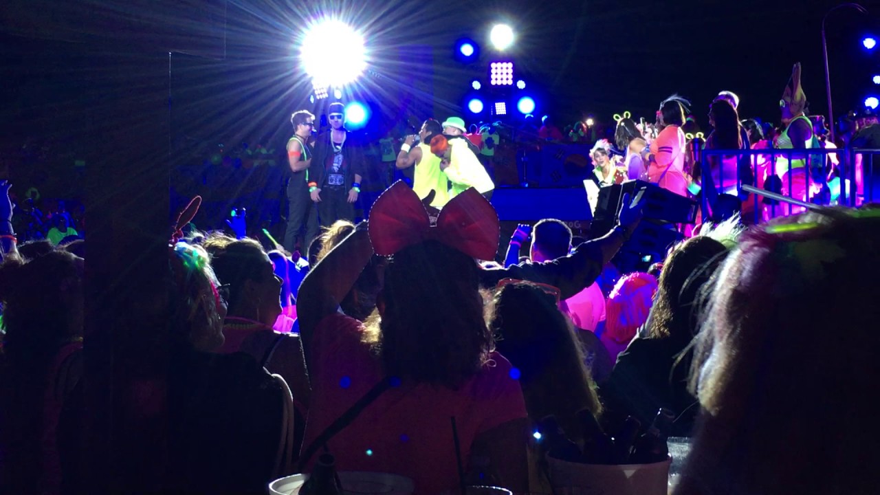 NKOTB Cruise 2016 - Glow night Drunk Joe