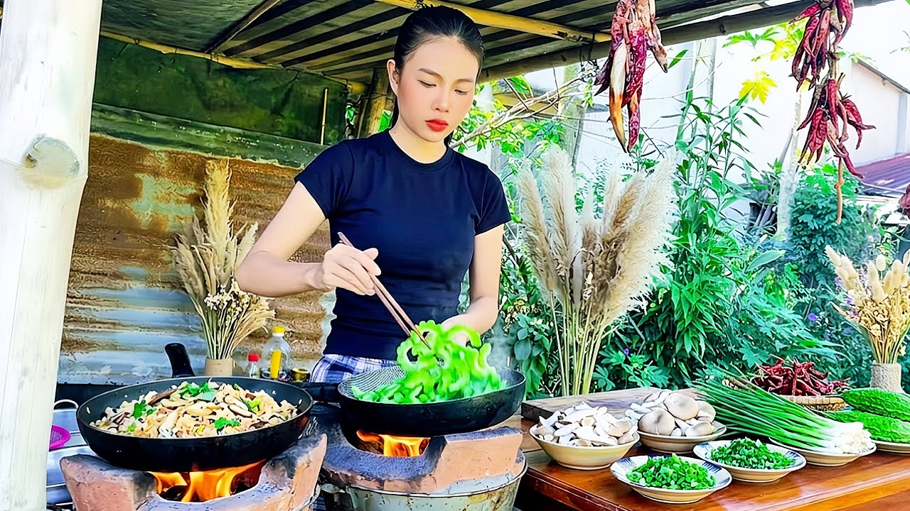 Countryside Life: Cozy Mushroom Fried Rice and a Peaceful, Relaxing Day