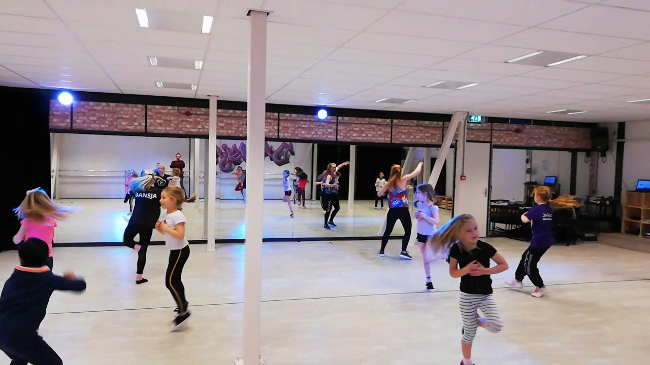 Dansschool DANSJA - Finaledans show A