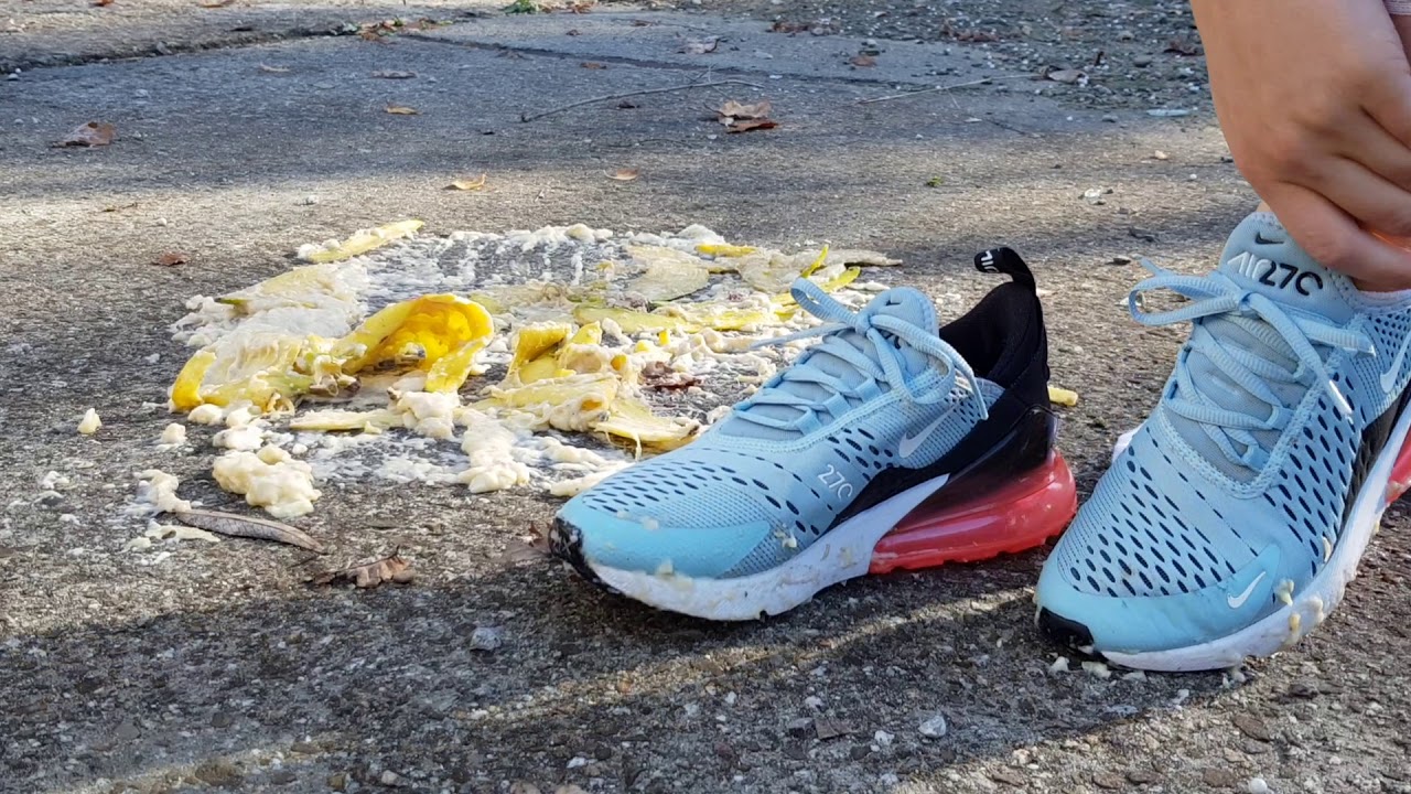 Crush banana with Nike 270 and crush socks a lot of food, dirty video ✅
