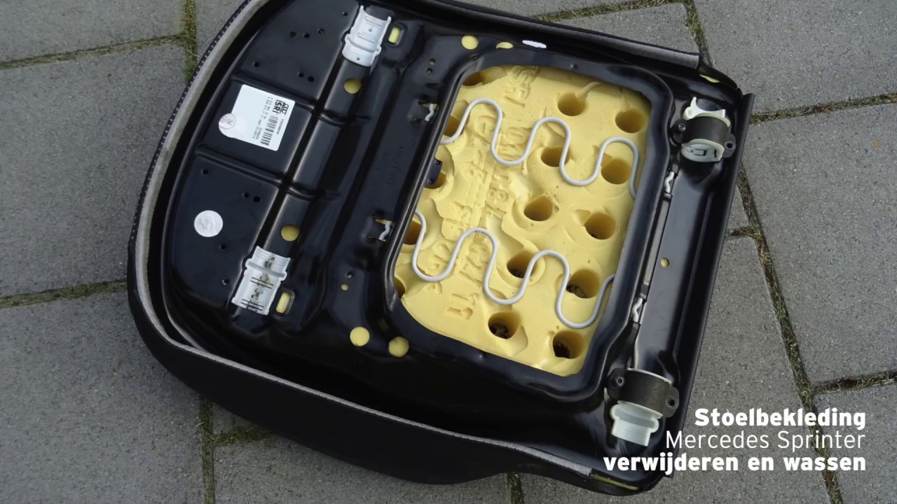 Stoelbekleding Mercedes Sprinter losmaken en wassen