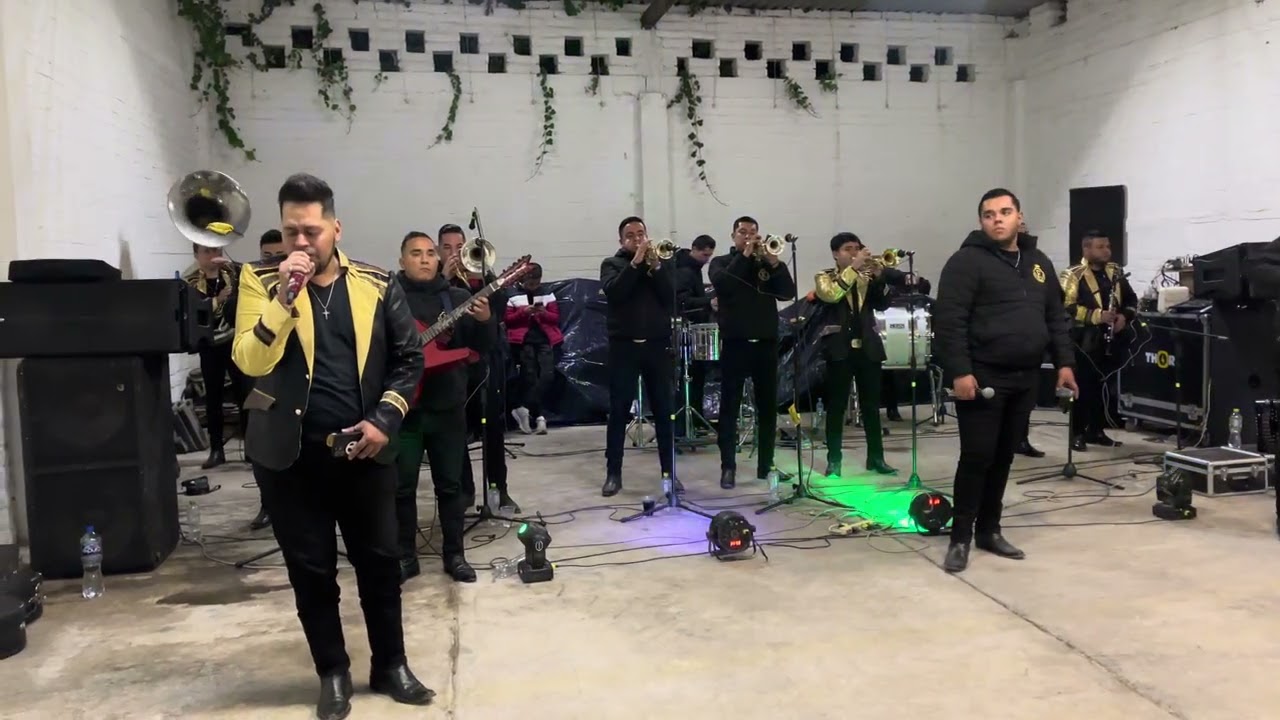 Banda La ExcentriK - Decide Tú 