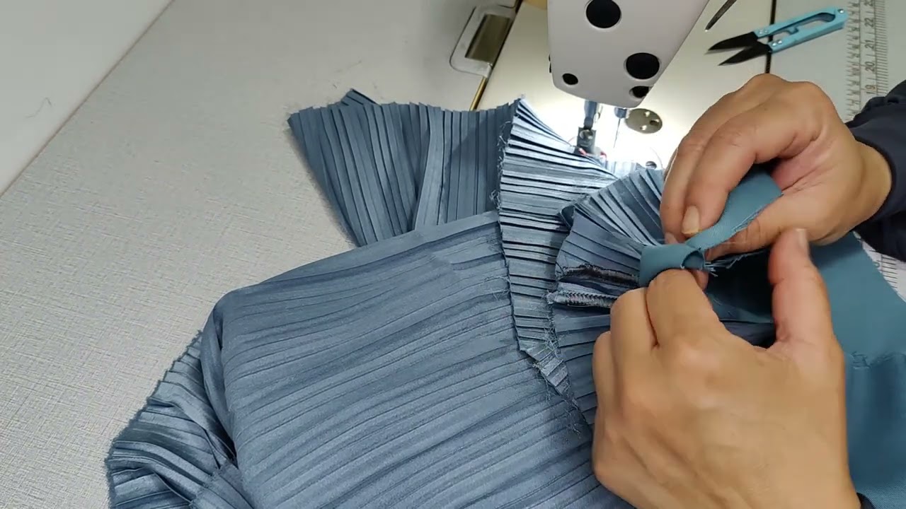 How to Sew Pleated Fabric | Cara menjahit kain jenis pleated