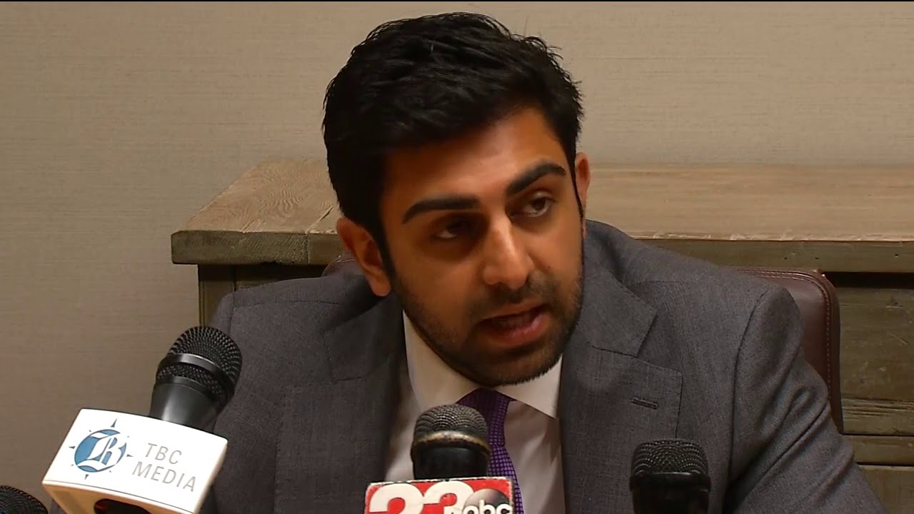FULL NEWS CONFERENCE | Woman who claims police brutality speak...