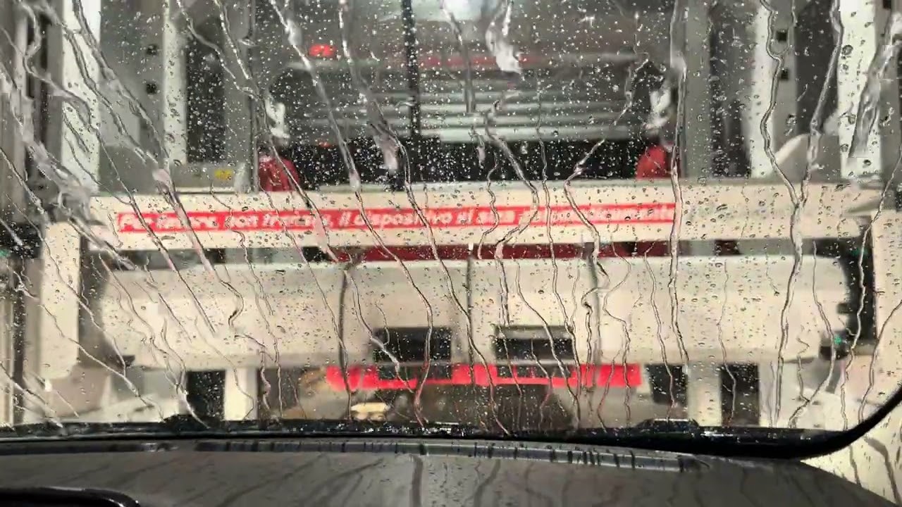 WashTec Softline² Linear Tunnel Car Wash inside view “NoalOil Lavaggio”