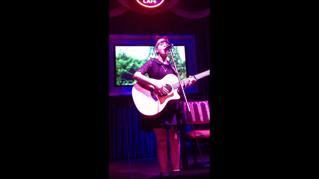 Melanie Martinez- Race at The Hard Rock Cafe